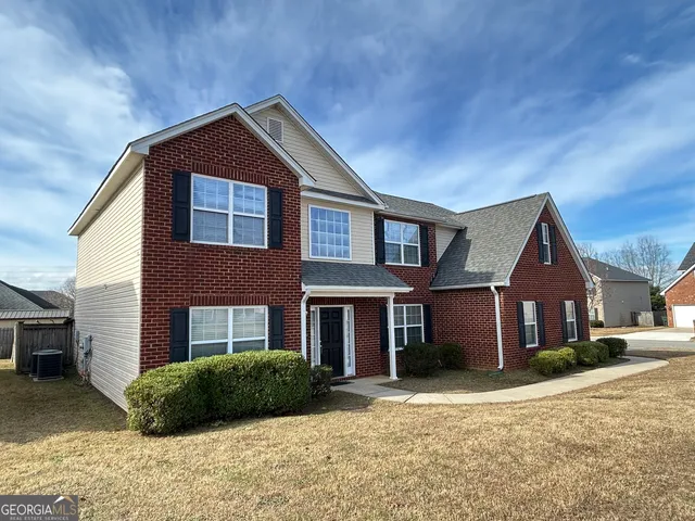 $375,000 | 107 Rodney Drive, Warner Robins, GA 31088