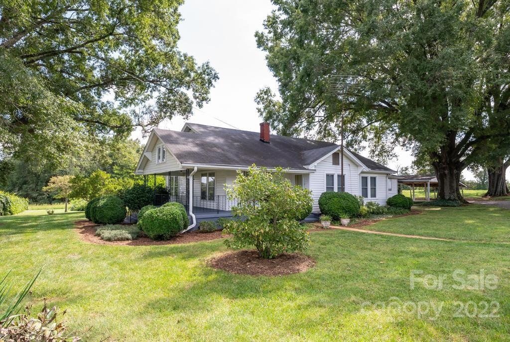 2681 Emmanuel Church Road Conover, NC 28613 - Photo 5 of 48 Gallery Image 5