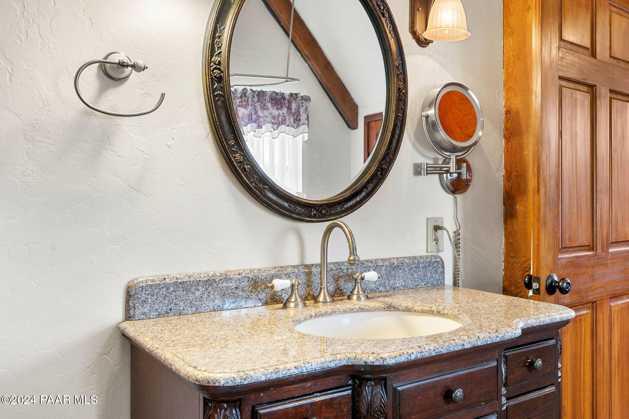 2925 Ridge Road Chino Valley, AZ 86323 - Photo 23 of 71 23-Primary Bathroom Vanity