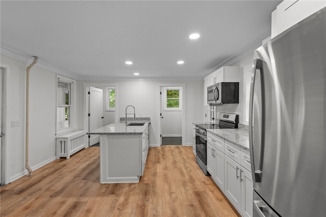 2 Plainfield Pike Foster, RI 02825 - Photo 5 of 49