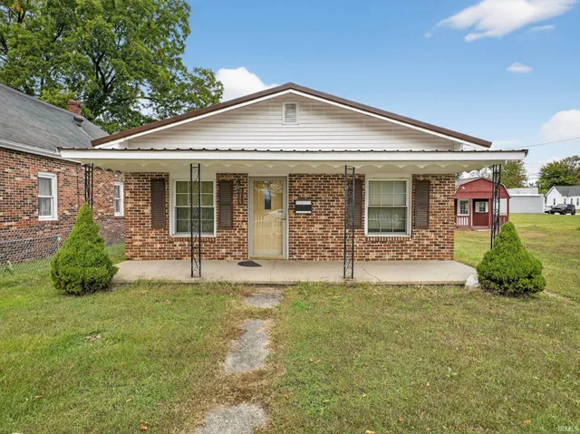 $69,900 | 916 North 13th Street, Vincennes, IN 47591