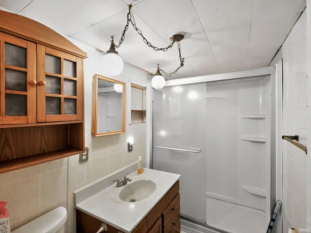 $69,900 | 916 North 13th Street, Vincennes, IN 47591