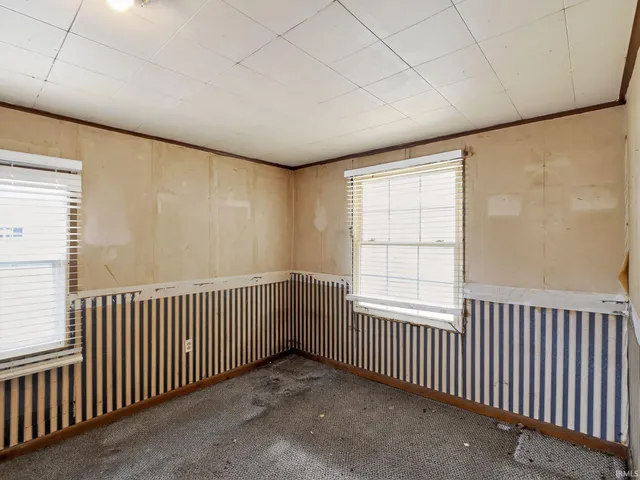 $69,900 | 916 North 13th Street, Vincennes, IN 47591