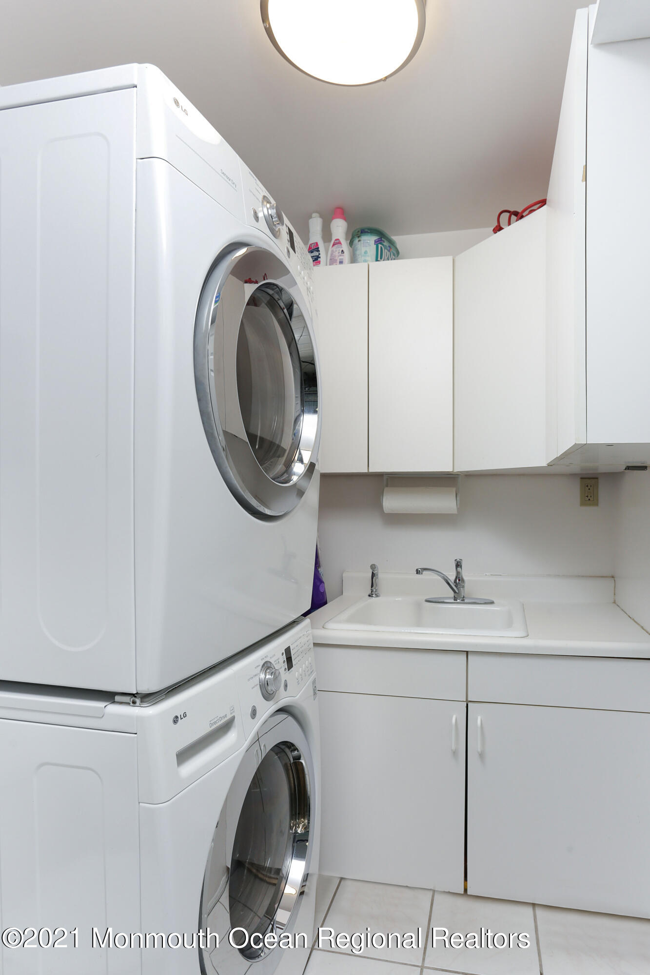 100 1st Street, Unit 11 Keyport, NJ 07735 - Photo 11 of 29 a utility room with dryer and washer
