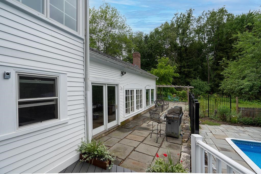 105 Kingston Road Exeter, NH 03833 - Photo 37 of 40