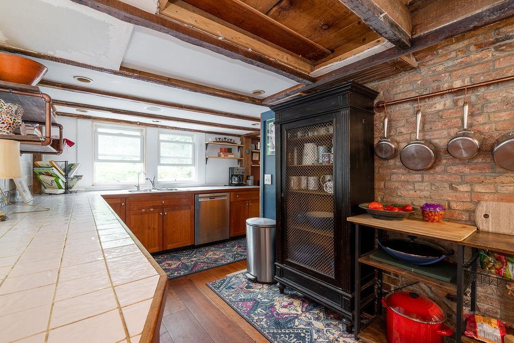 105 Kingston Road Exeter, NH 03833 - Photo 6 of 40