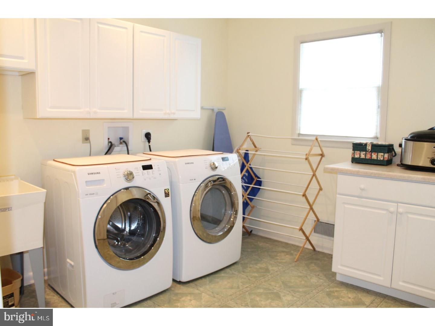 7 Brooktree Road Hightstown, NJ 08520 - Photo 14 of 25 Gallery Image 14