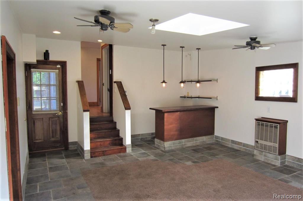 127 Ogemaw Road Pontiac, MI 48341 - Photo 8 of 30