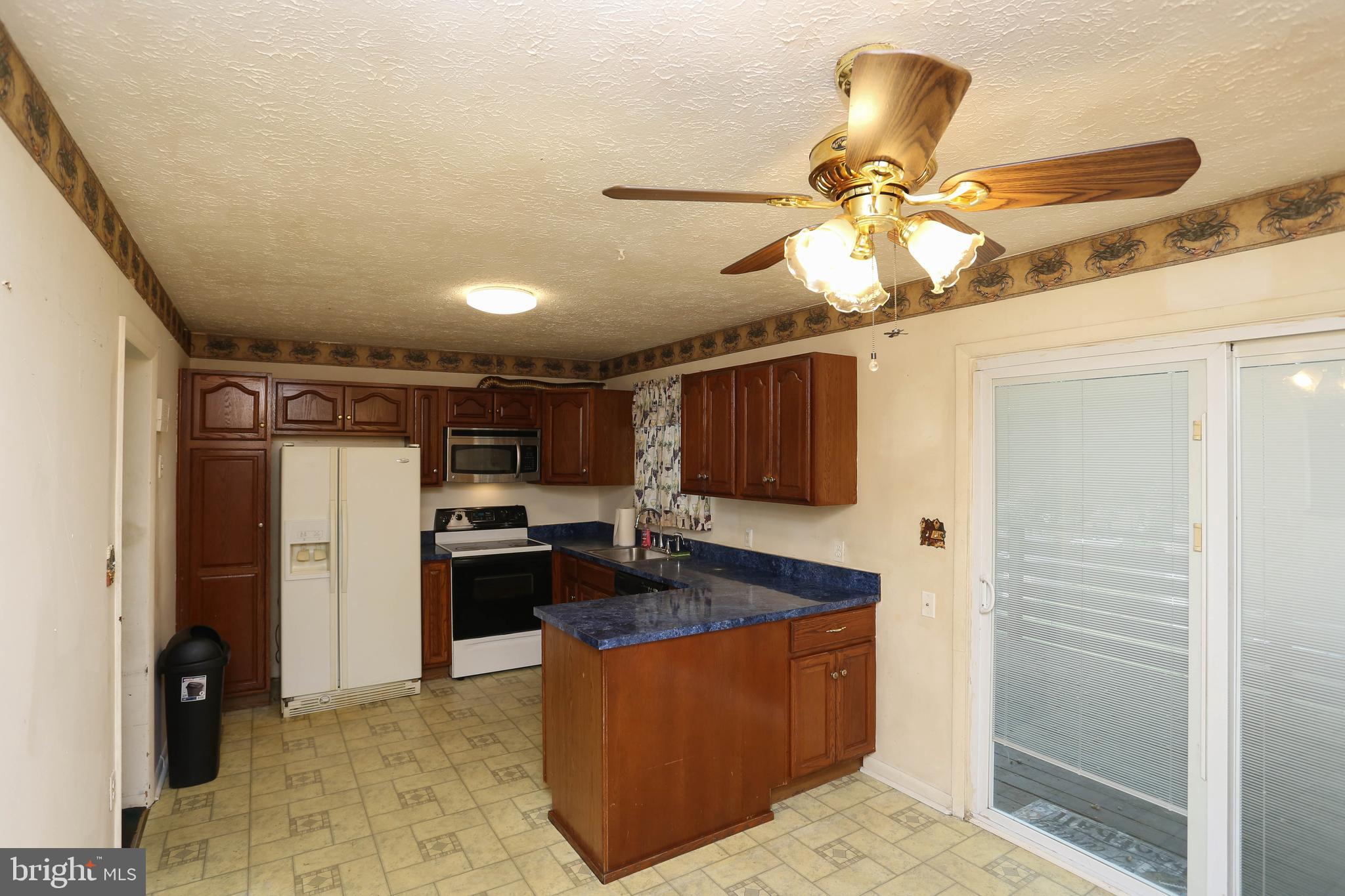 1920 Grant Road Baltimore, MD 21227 - Photo 13 of 34
