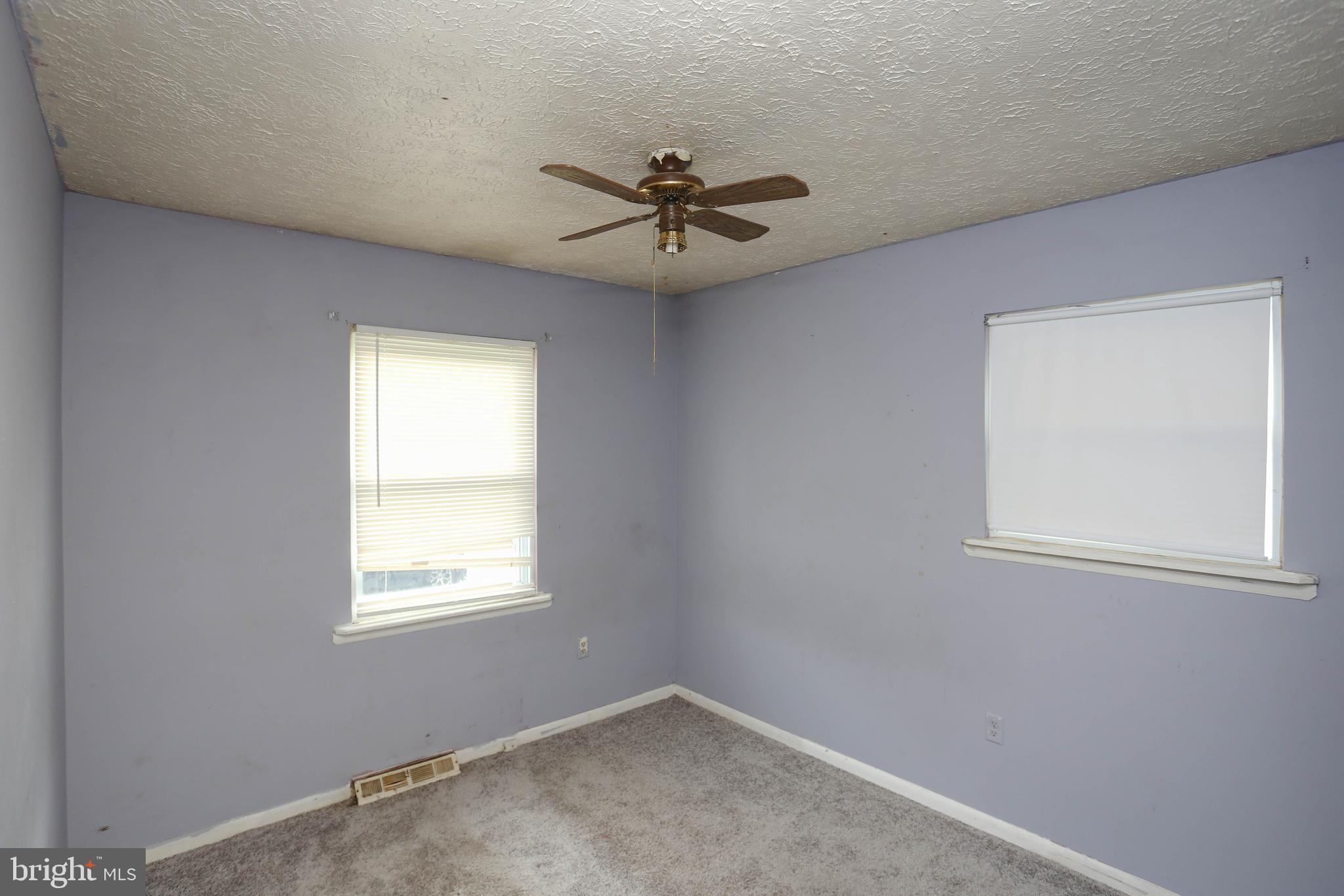 1920 Grant Road Baltimore, MD 21227 - Photo 17 of 34