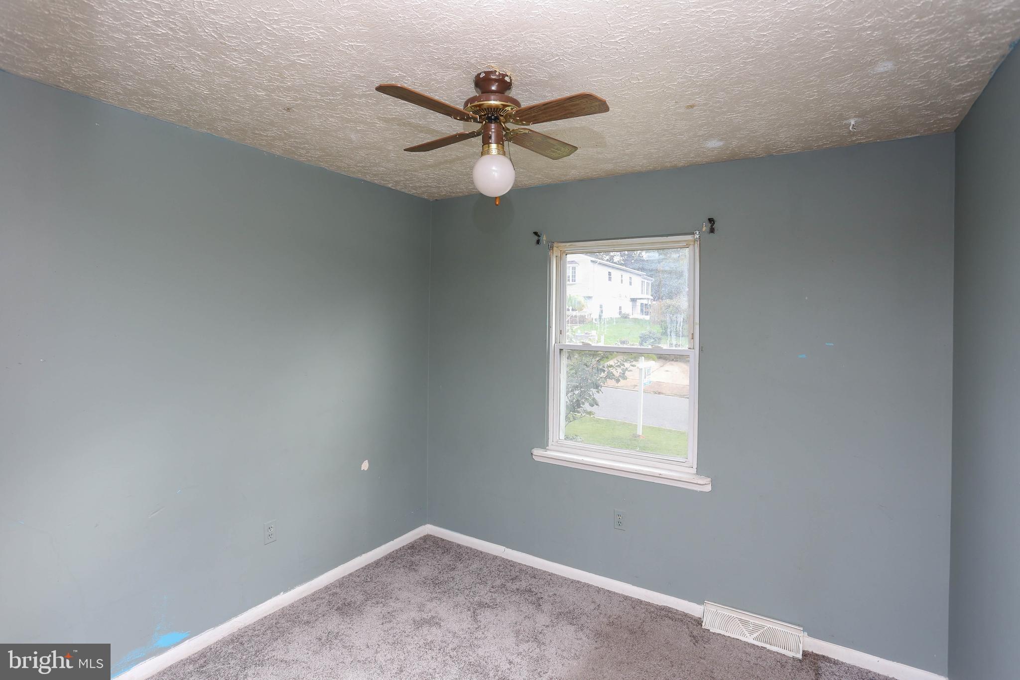 1920 Grant Road Baltimore, MD 21227 - Photo 19 of 34