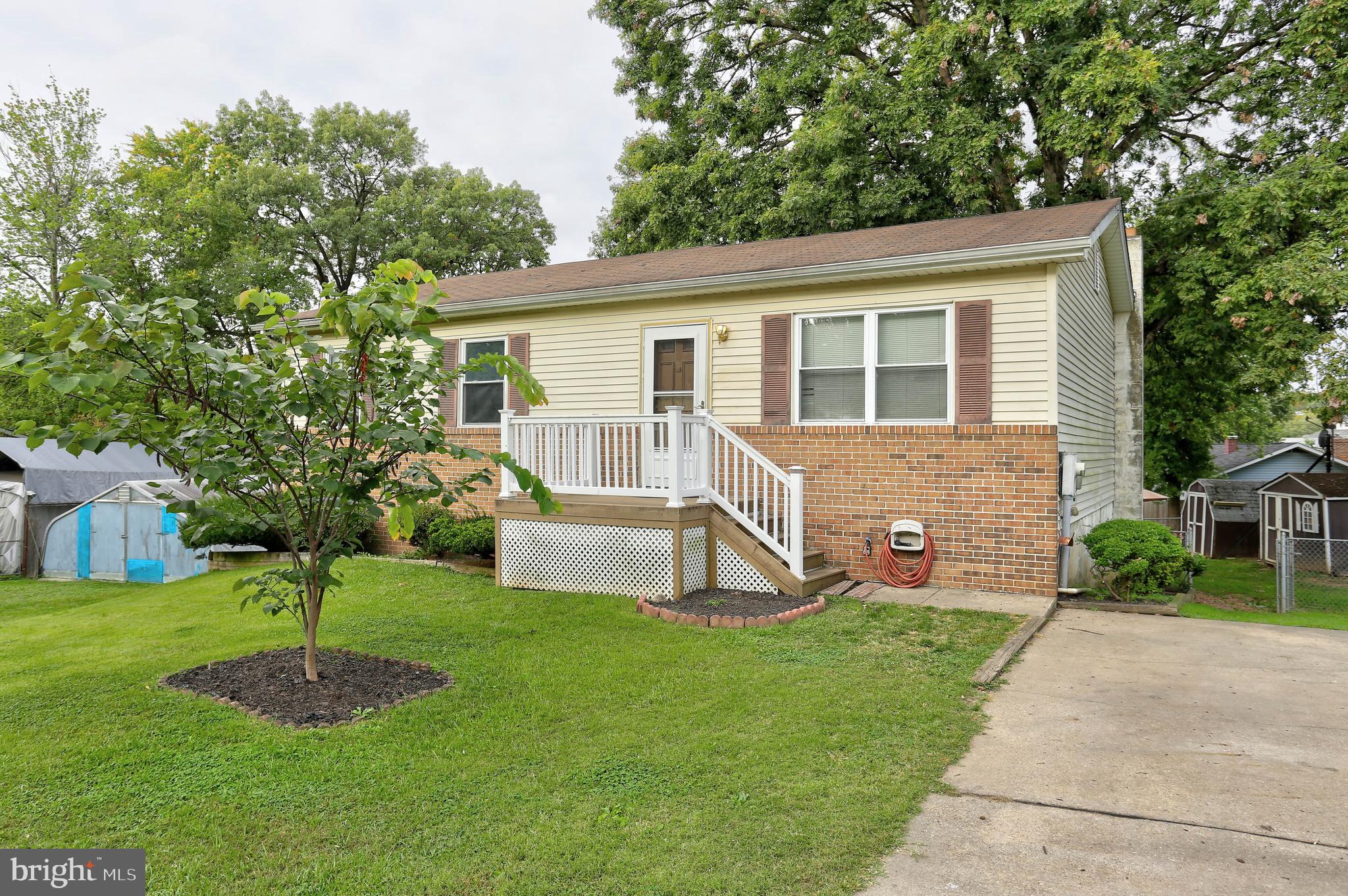 1920 Grant Road Baltimore, MD 21227 - Photo 3 of 34