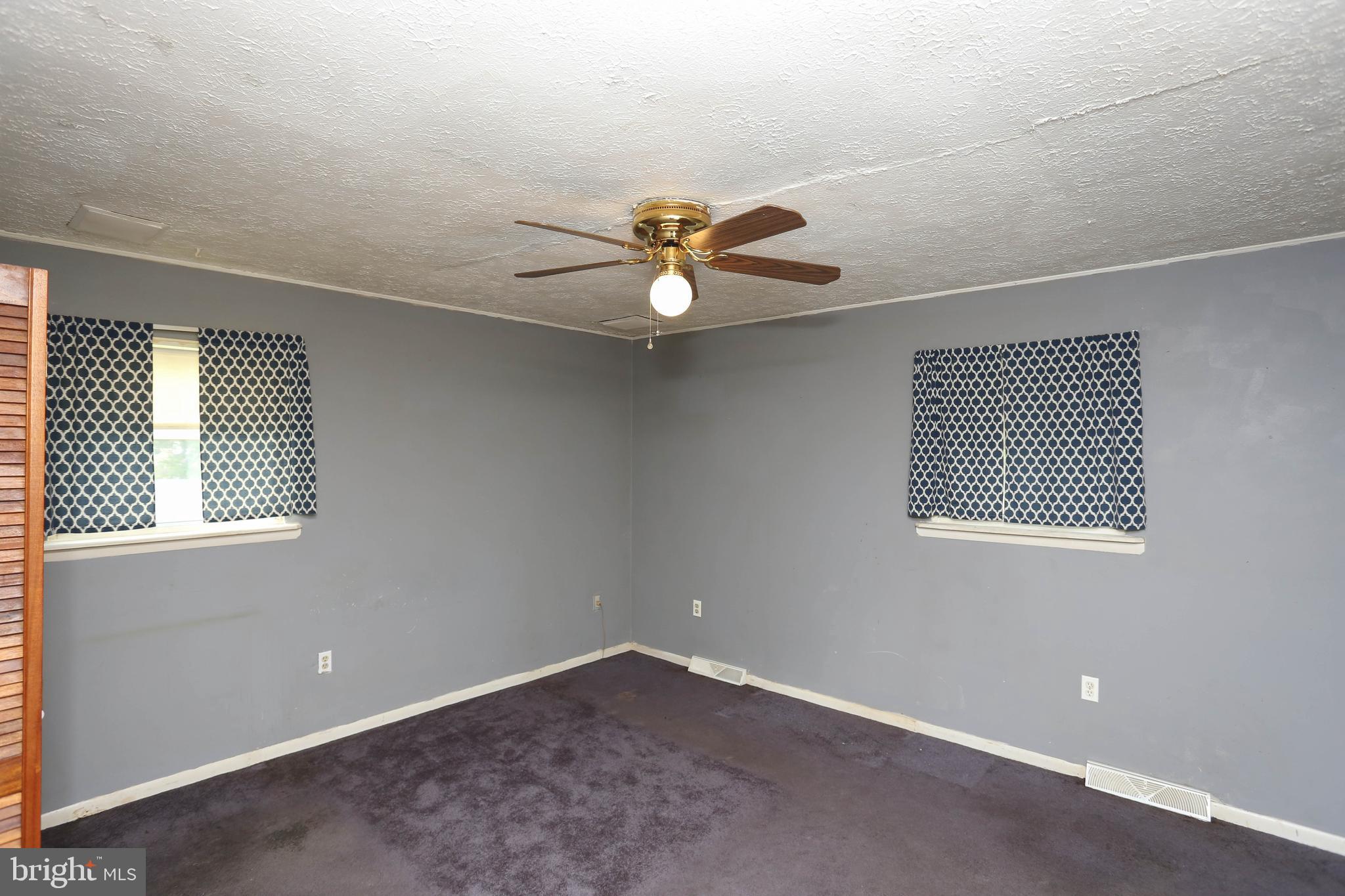 1920 Grant Road Baltimore, MD 21227 - Photo 21 of 34