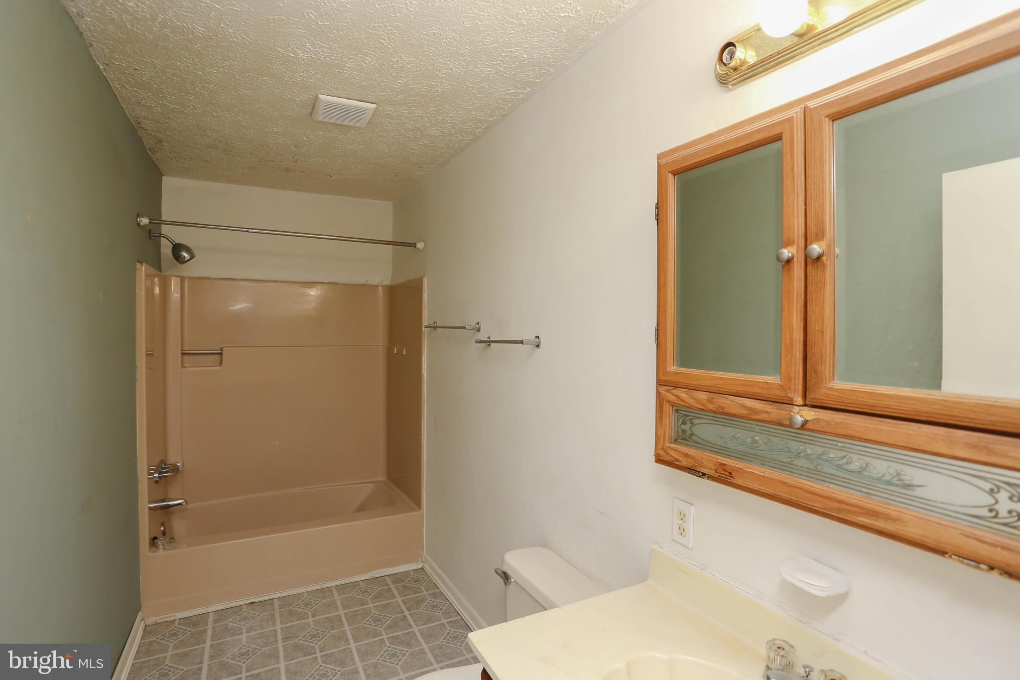 1920 Grant Road Baltimore, MD 21227 - Photo 23 of 34