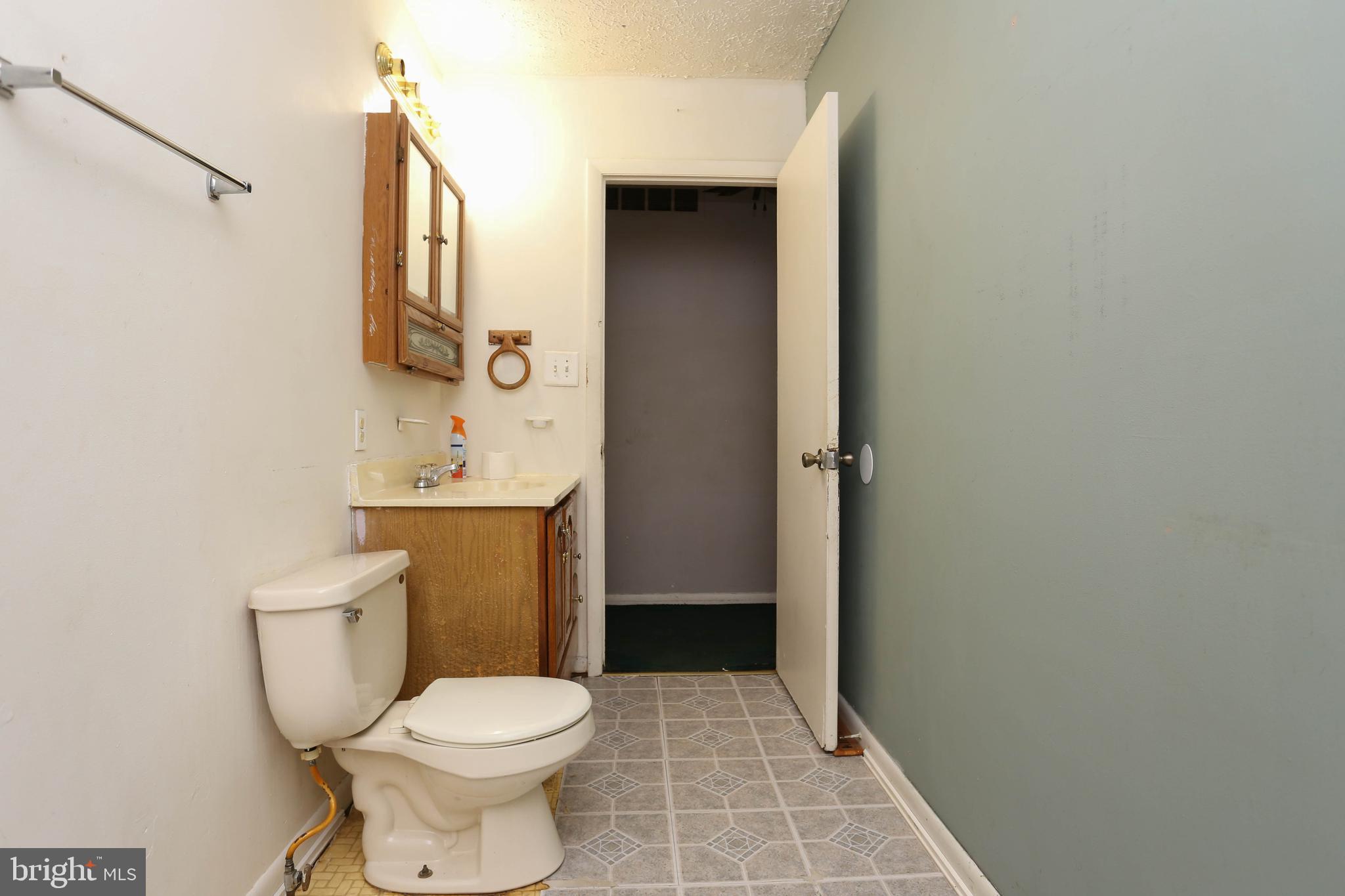 1920 Grant Road Baltimore, MD 21227 - Photo 27 of 34