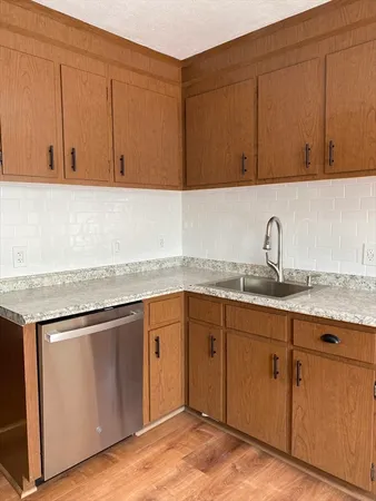 $2,600 | 37 Walnut Avenue, Unit 1, Norwood, MA 02062