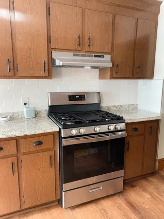 $2,600 | 37 Walnut Avenue, Unit 1, Norwood, MA 02062