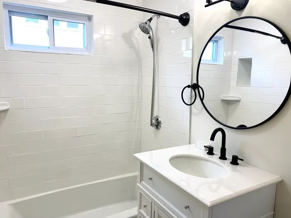 $2,600 | 37 Walnut Avenue, Unit 1, Norwood, MA 02062