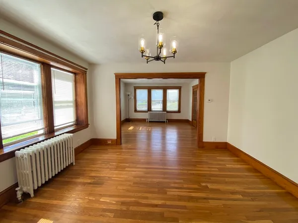 $2,600 | 37 Walnut Avenue, Unit 1, Norwood, MA 02062