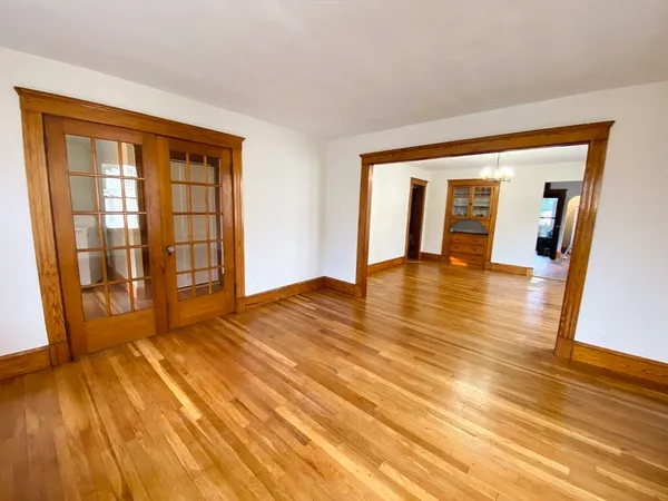 $2,600 | 37 Walnut Avenue, Unit 1, Norwood, MA 02062