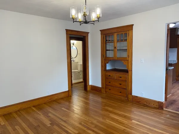 $2,600 | 37 Walnut Avenue, Unit 1, Norwood, MA 02062