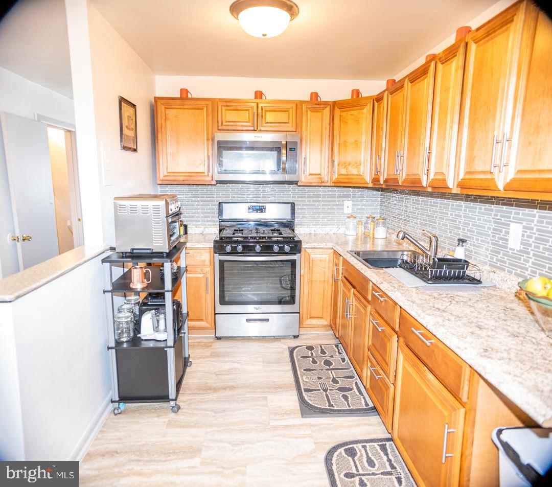 932 Ridge Avenue Darby, PA 19023 - Photo 6 of 18 Kitchen