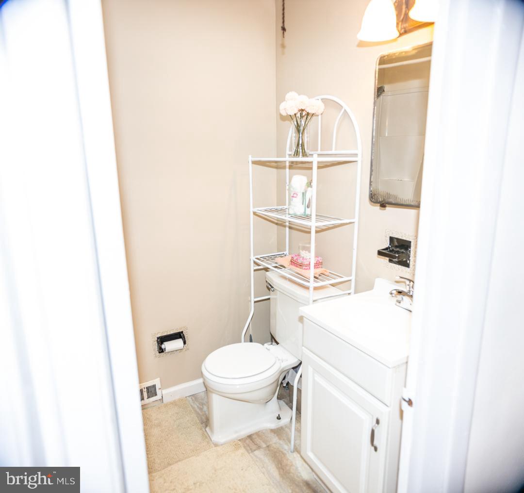 932 Ridge Avenue Darby, PA 19023 - Photo 9 of 18 Gallery Image 9