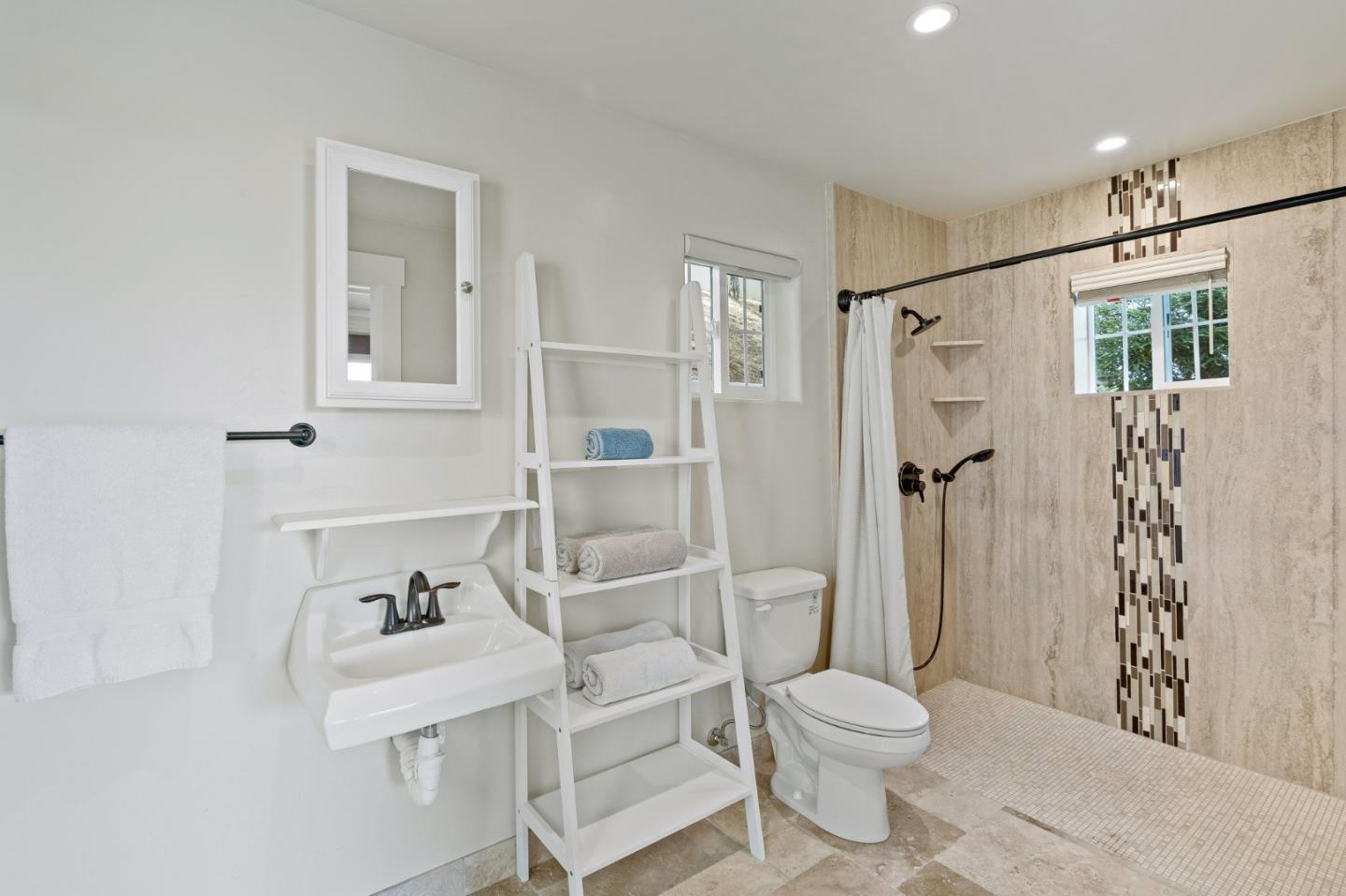 2111 Stone Ridge Drive Watsonville, CA 95076 - Photo 17 of 52 Gallery Image 17