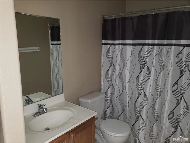 $2,195 | 4416 Thunderbird Avenue, McAllen, TX 78504