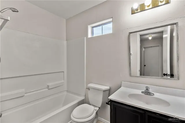 $2,095 | 4416 Thunderbird Avenue, McAllen, TX 78504