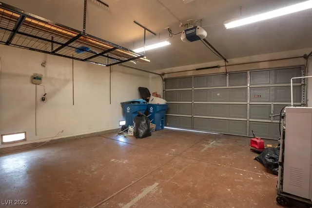 $340,000 | 7925 North Willow Pines Place, Las Vegas, NV 89143