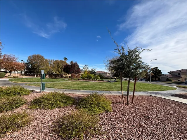 $340,000 | 7925 North Willow Pines Place, Las Vegas, NV 89143
