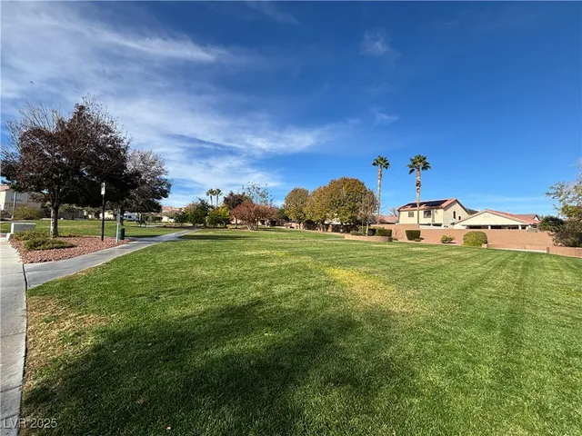 $340,000 | 7925 North Willow Pines Place, Las Vegas, NV 89143
