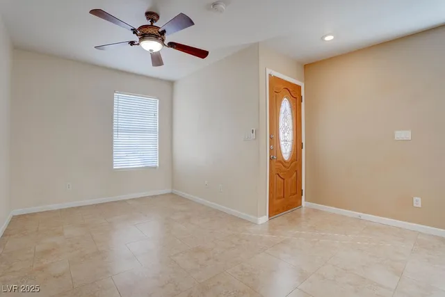 $340,000 | 7925 North Willow Pines Place, Las Vegas, NV 89143