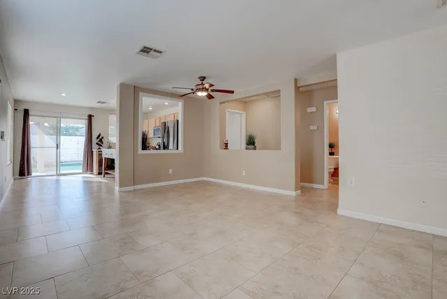 $340,000 | 7925 North Willow Pines Place, Las Vegas, NV 89143