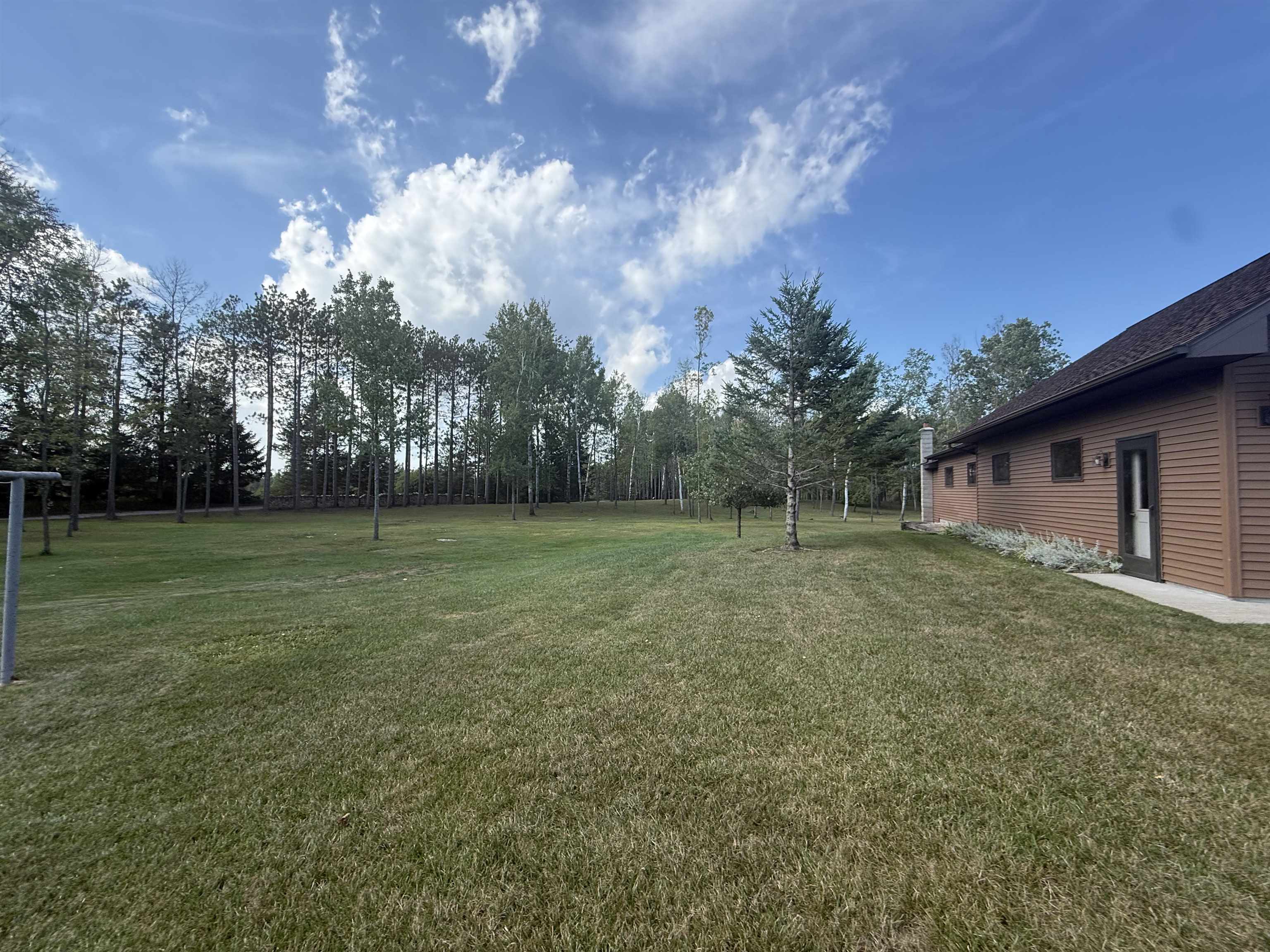 W5402 Number 7 Road Menominee, MI 49858 - Photo 7 of 16 Gallery Image 7