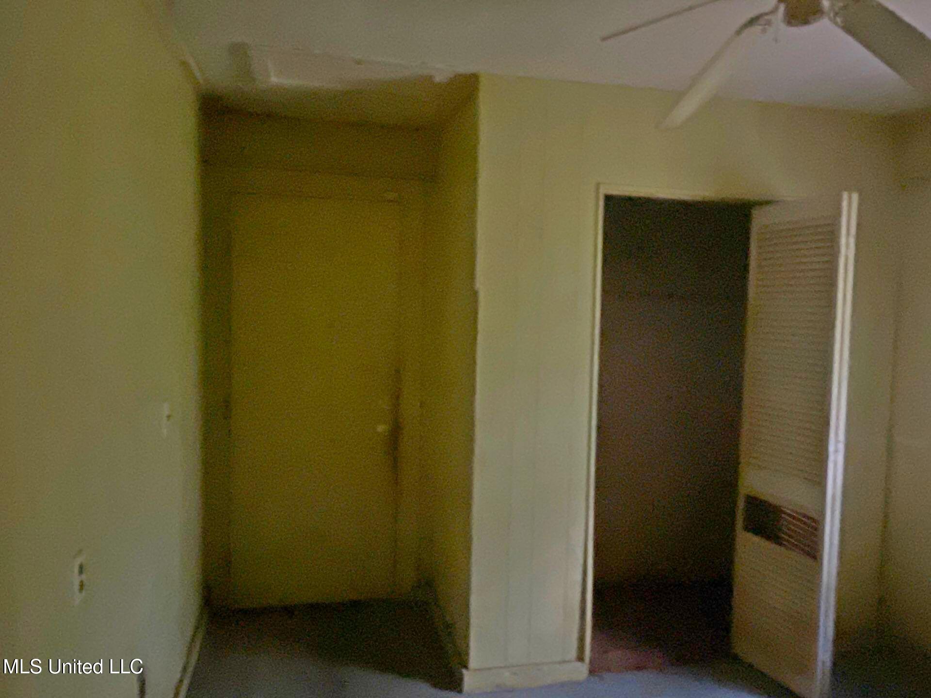 3715 19th Court Meridian, MS 39307 - Photo 12 of 21 199-Oct 07 2025 04_40pm-99YA