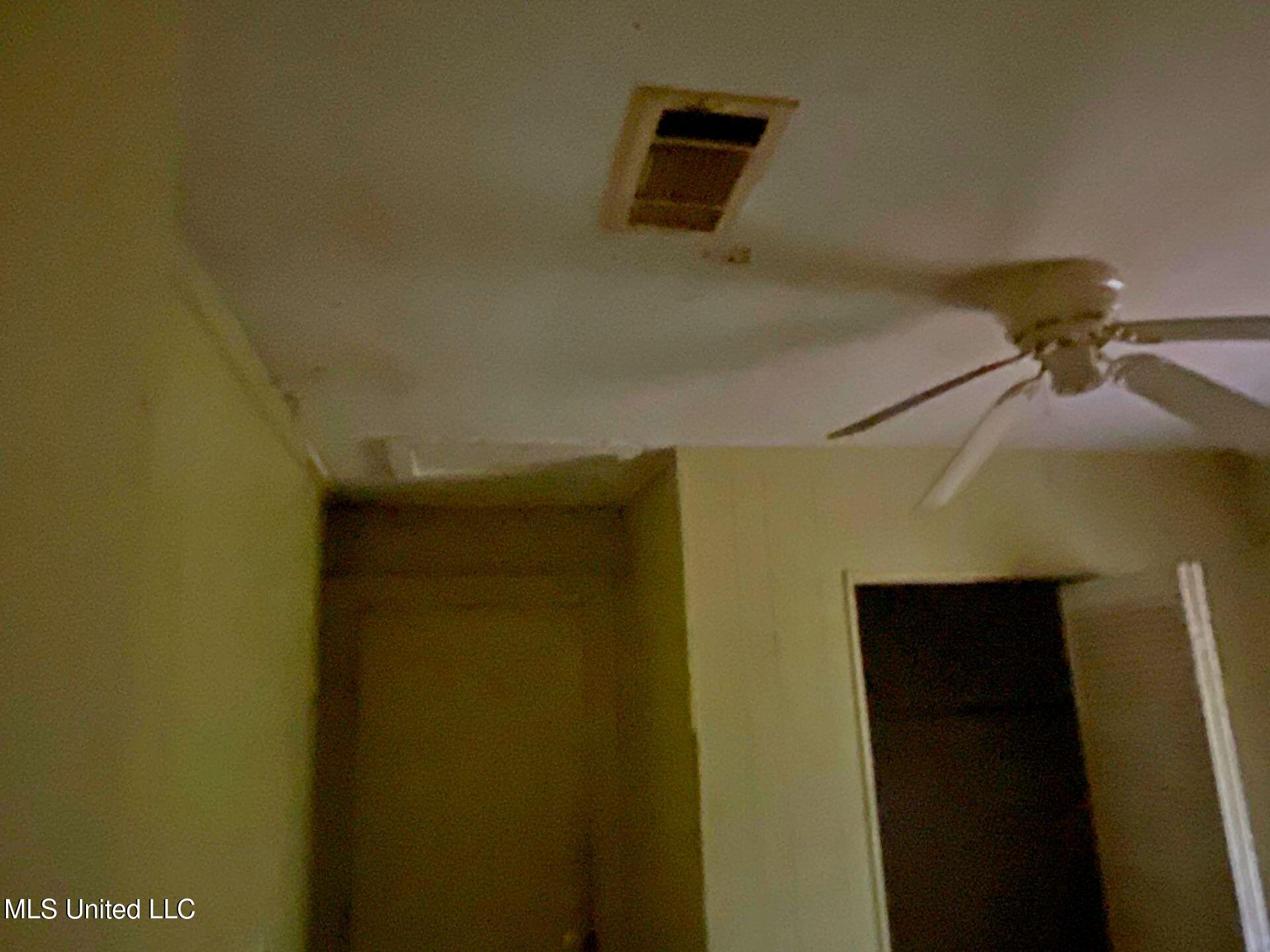 3715 19th Court Meridian, MS 39307 - Photo 13 of 21 200-Oct 07 2025 04_40pm-hGwL