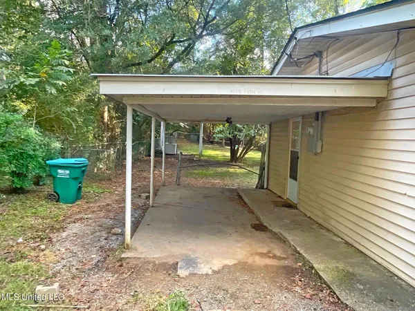 $8,500 | 3715 19th Court, Meridian, MS 39307