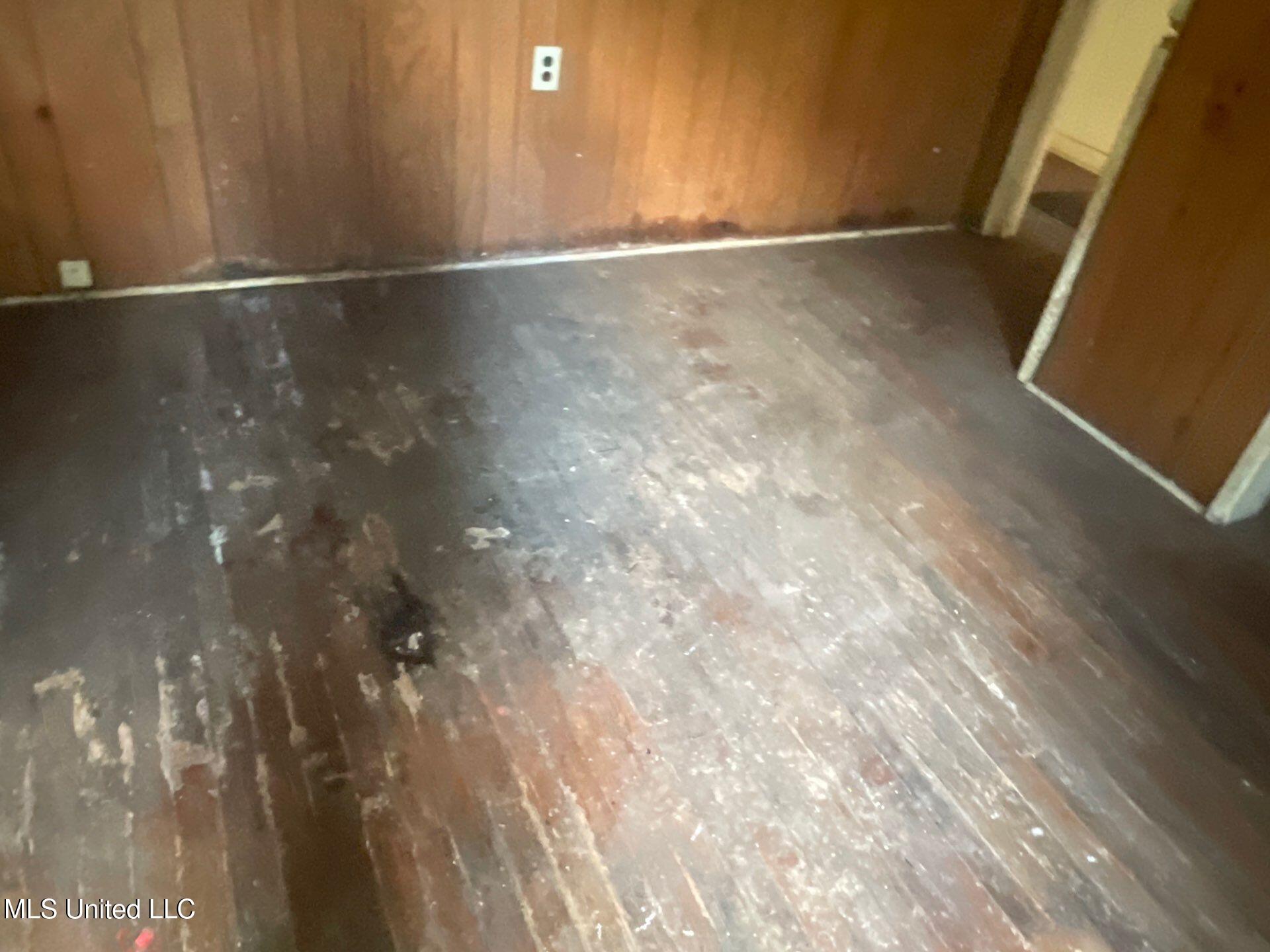 3715 19th Court Meridian, MS 39307 - Photo 10 of 21 148-Oct 07 2025 04_38pm-85zu