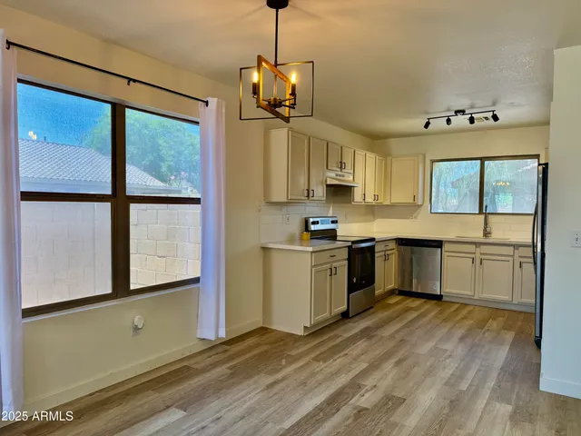 $1,995 | 2358 East Peach Tree Drive, Chandler, AZ 85249