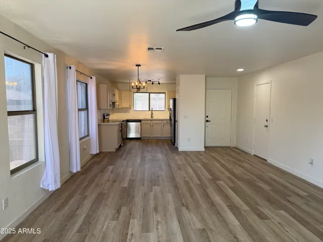 $1,995 | 2358 East Peach Tree Drive, Chandler, AZ 85249