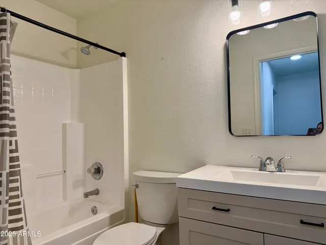 $1,995 | 2358 East Peach Tree Drive, Chandler, AZ 85249