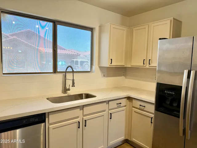 $1,995 | 2358 East Peach Tree Drive, Chandler, AZ 85249