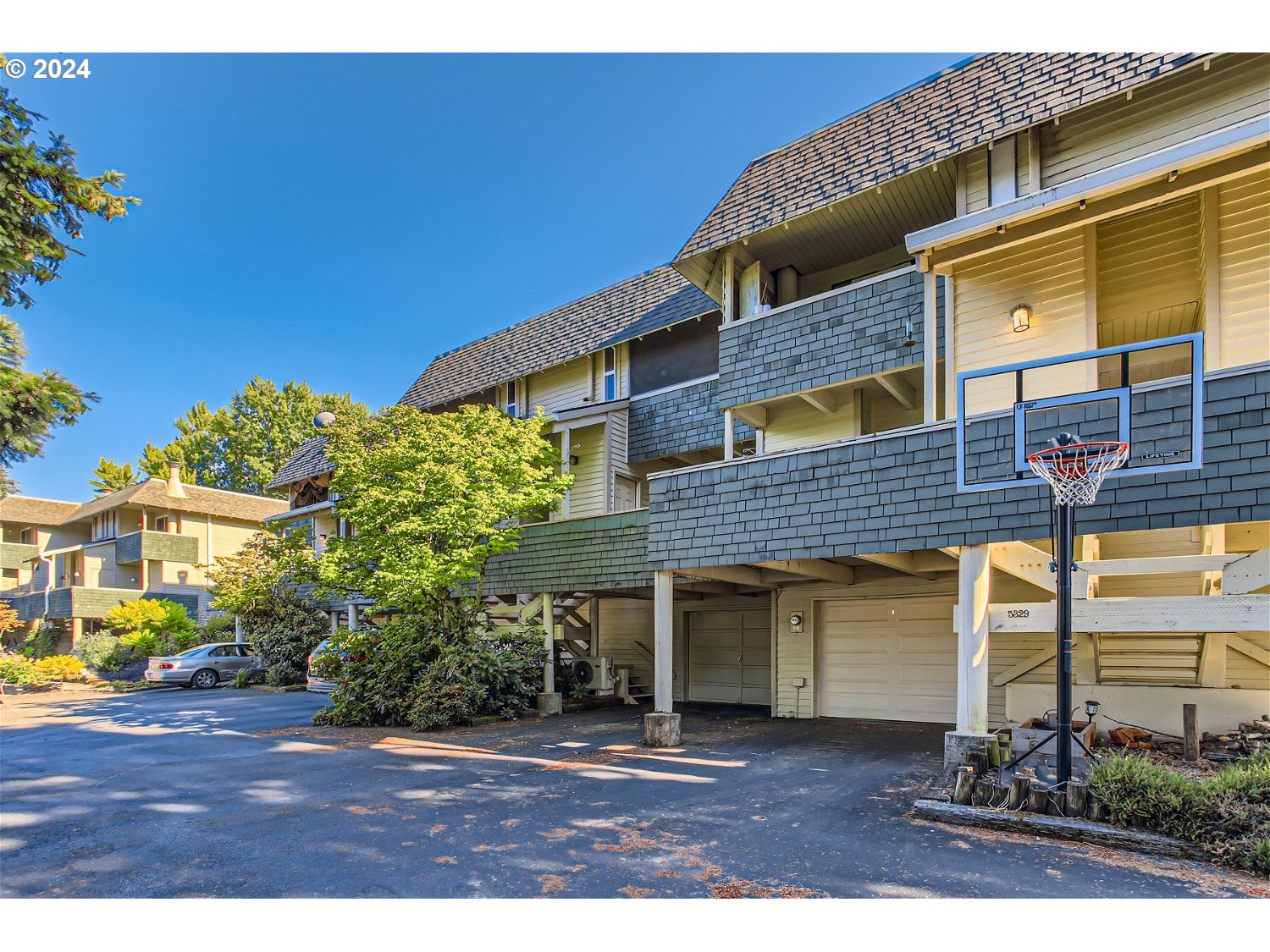 5335 Northwest Innisbrook Place Portland, OR 97229 - Photo 1 of 34 Gallery Image 1