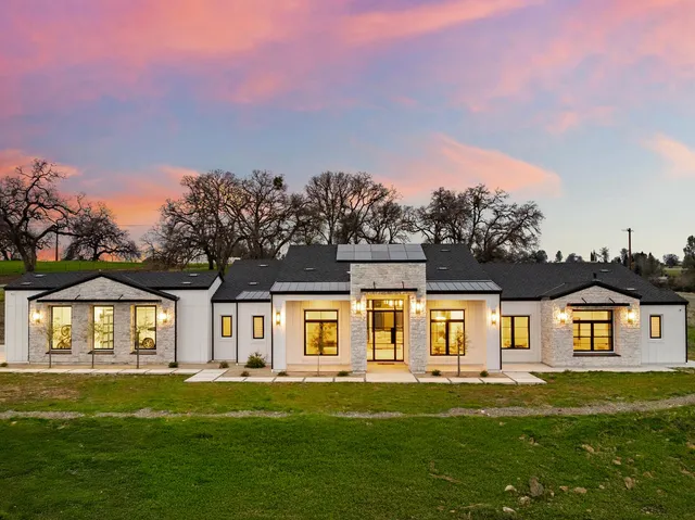 $2,300,000 | 5035 Broken Bow Lane, Rescue, CA 95672