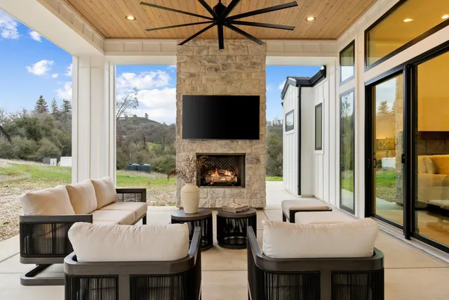 $2,300,000 | 5035 Broken Bow Lane, Rescue, CA 95672