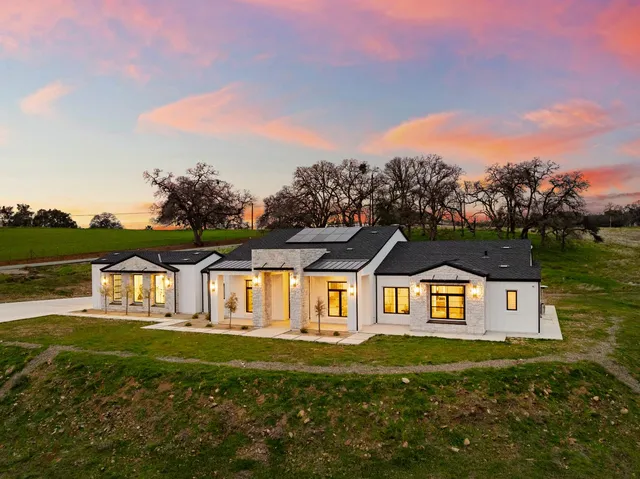 $2,300,000 | 5035 Broken Bow Lane, Rescue, CA 95672