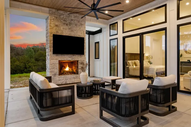 $2,300,000 | 5035 Broken Bow Lane, Rescue, CA 95672