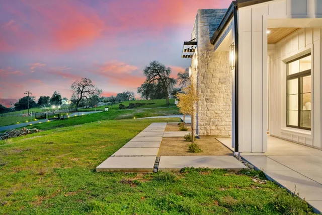 $2,300,000 | 5035 Broken Bow Lane, Rescue, CA 95672